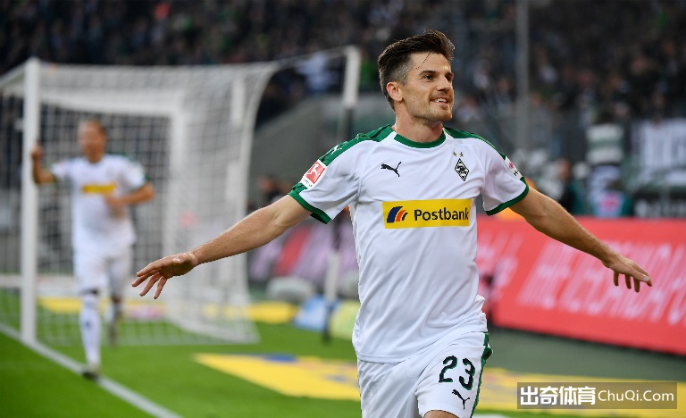 英超官方判,利桑德罗拉,扯头发被红,Bet365中文,中文平台,体育博彩,在线娱乐,体育投注,体育赛事